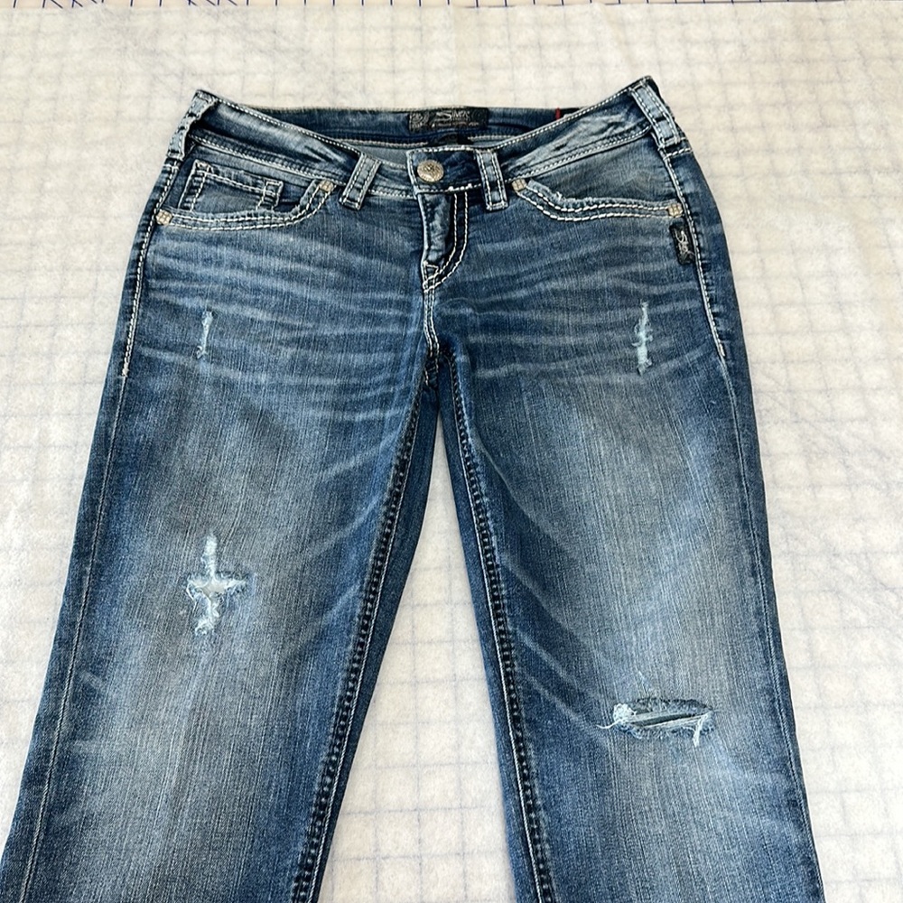 28 x 22 Capris. Silver Aiko. LIKE NEW